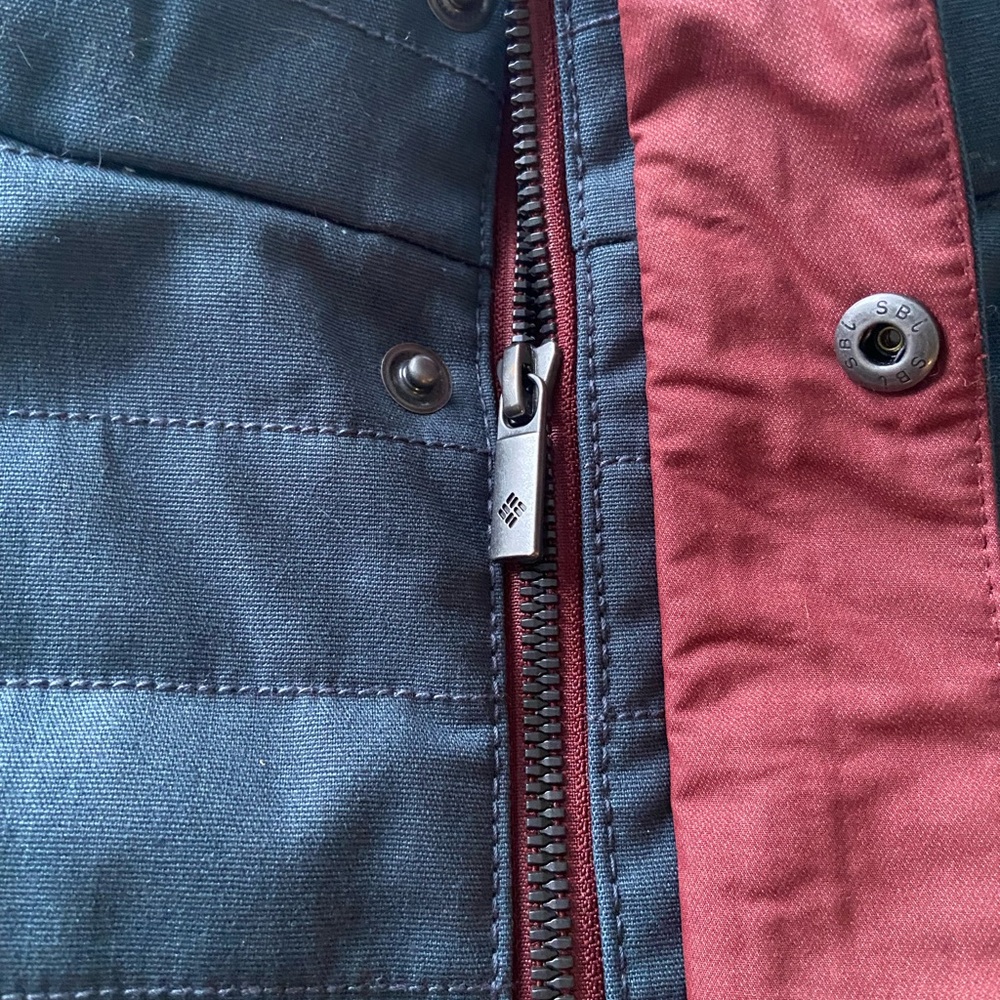 Columbia Two-Tone Puffer Vest — Rust & Slate Size 2XL - Lightweight - Picture 6 of 9